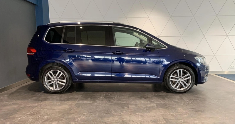 Volkswagen Touran cena 110900 przebieg: 102188, rok produkcji 2020 z Warszawa małe 379